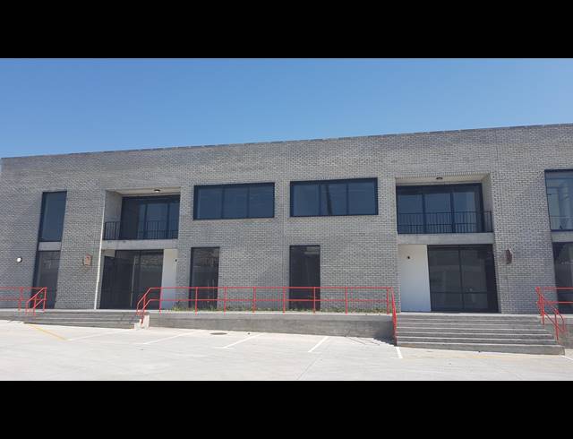 8,330M² WAREHOUSE TO LET IN BELLVILLE SOUTH INDUSTRIA